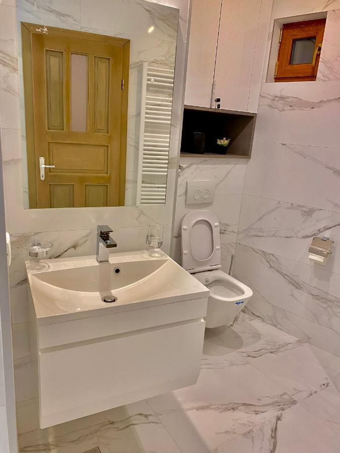Blancris Boutique Apartment Brasov Ngoại thất bức ảnh
