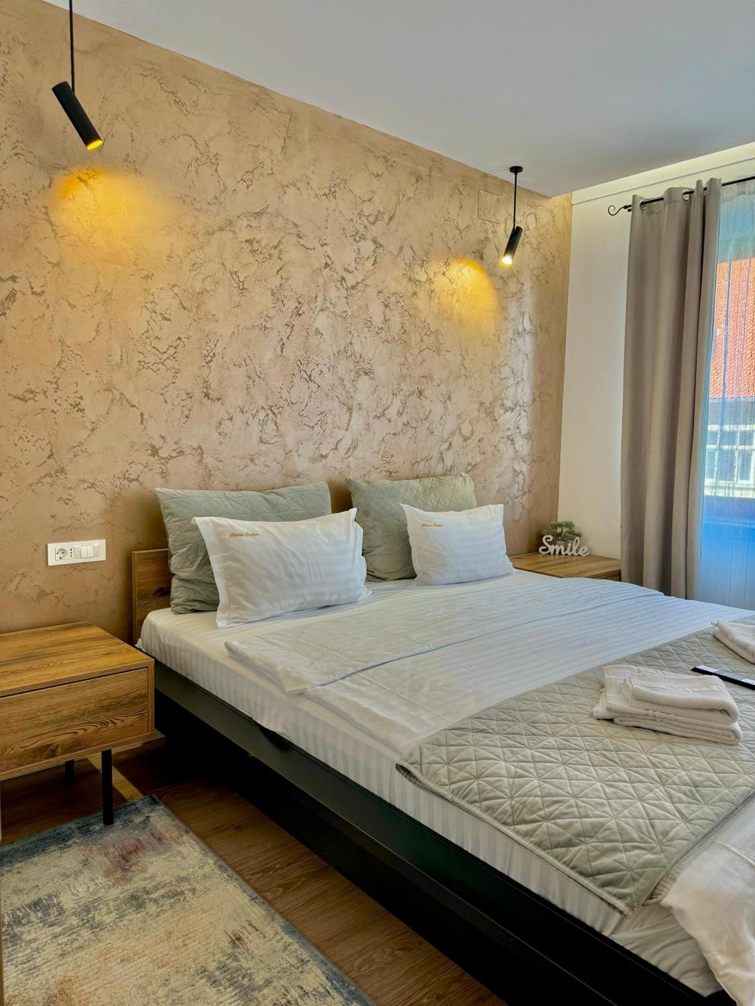 Blancris Boutique Apartment Brasov Ngoại thất bức ảnh