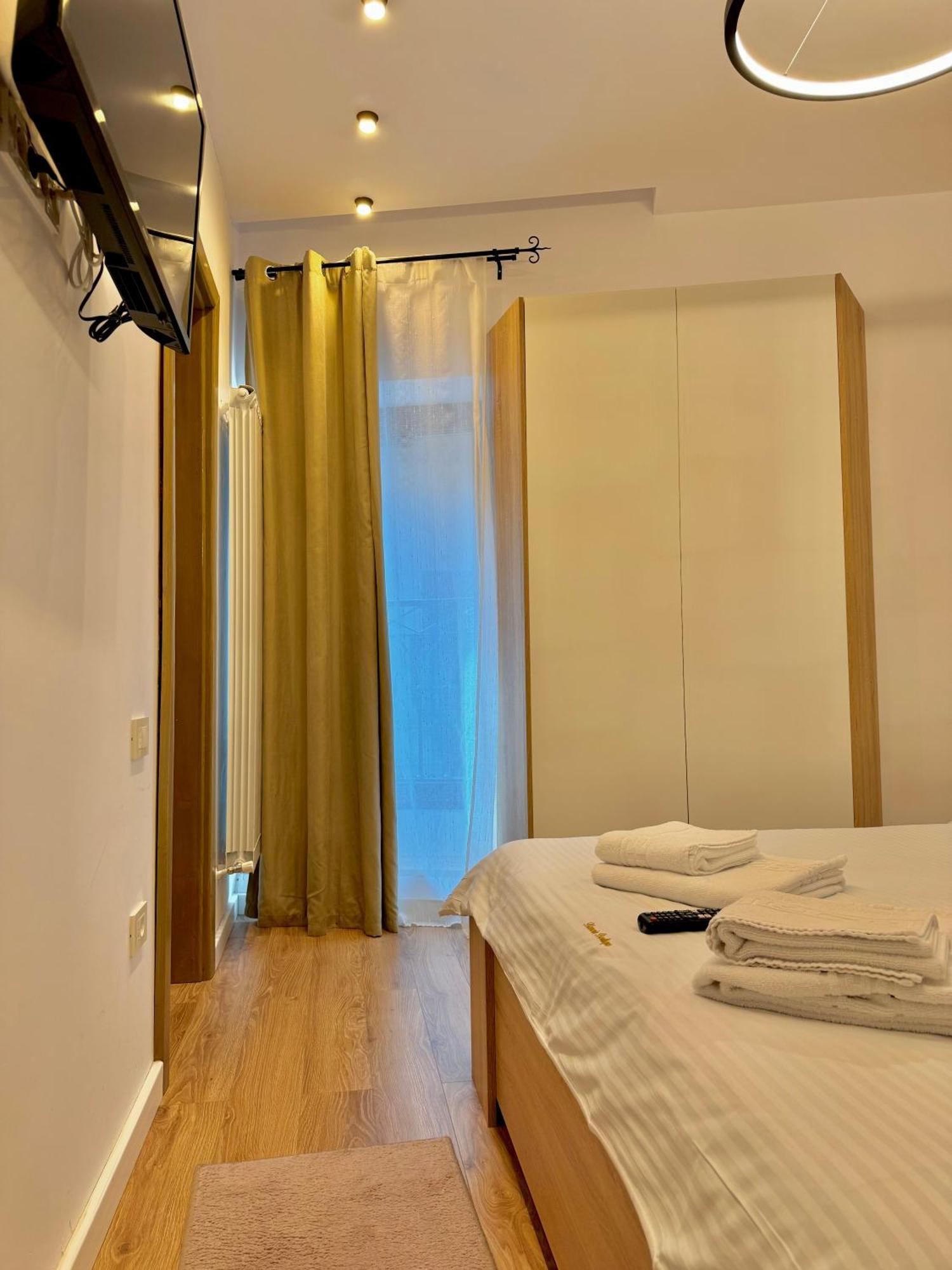 Blancris Boutique Apartment Brasov Ngoại thất bức ảnh