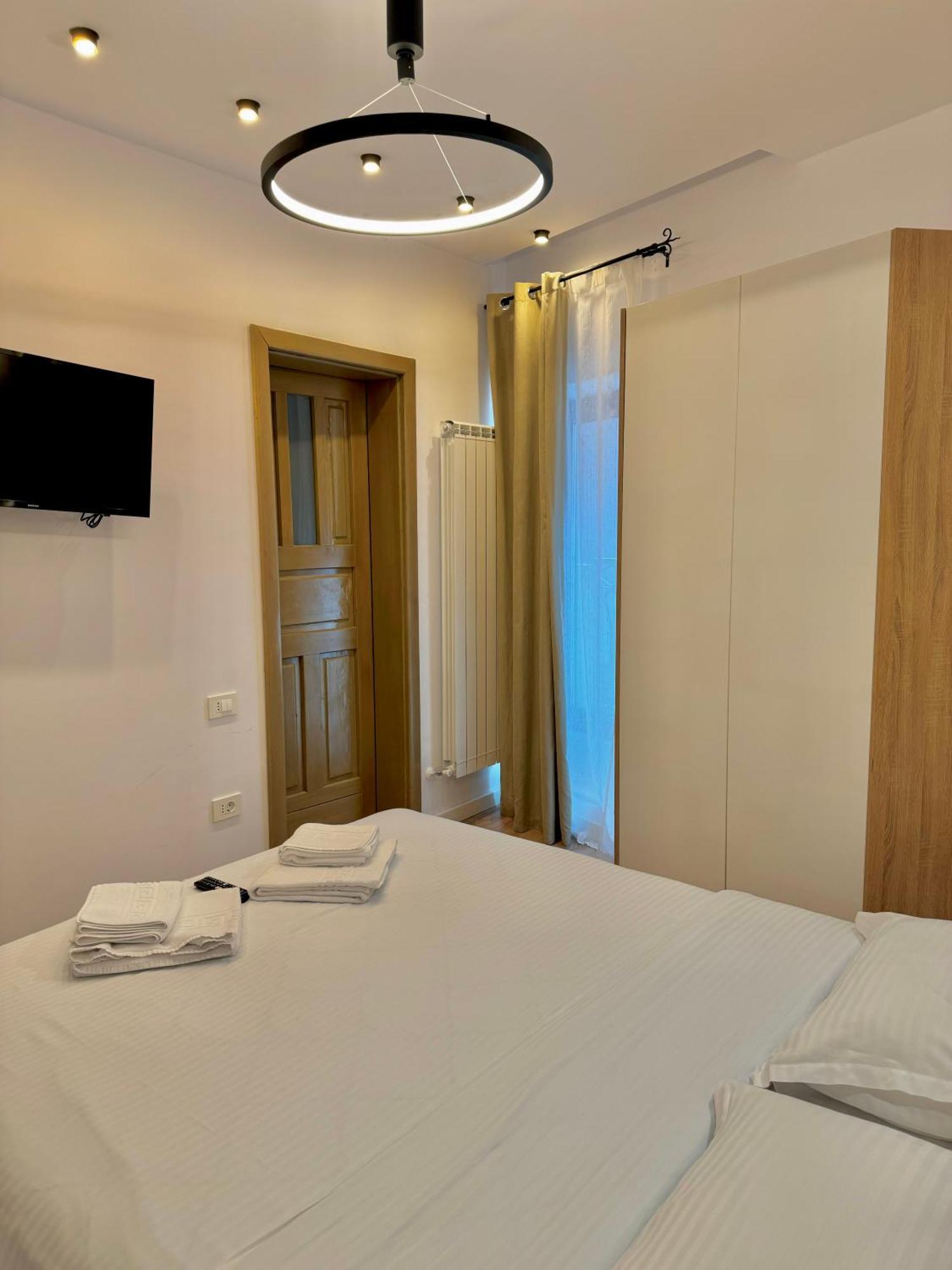 Blancris Boutique Apartment Brasov Ngoại thất bức ảnh