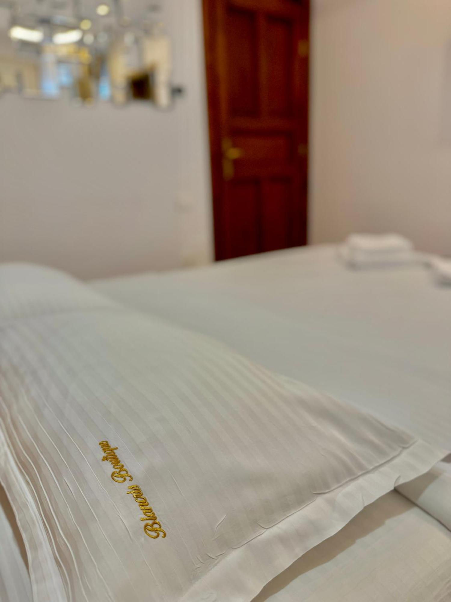 Blancris Boutique Apartment Brasov Ngoại thất bức ảnh