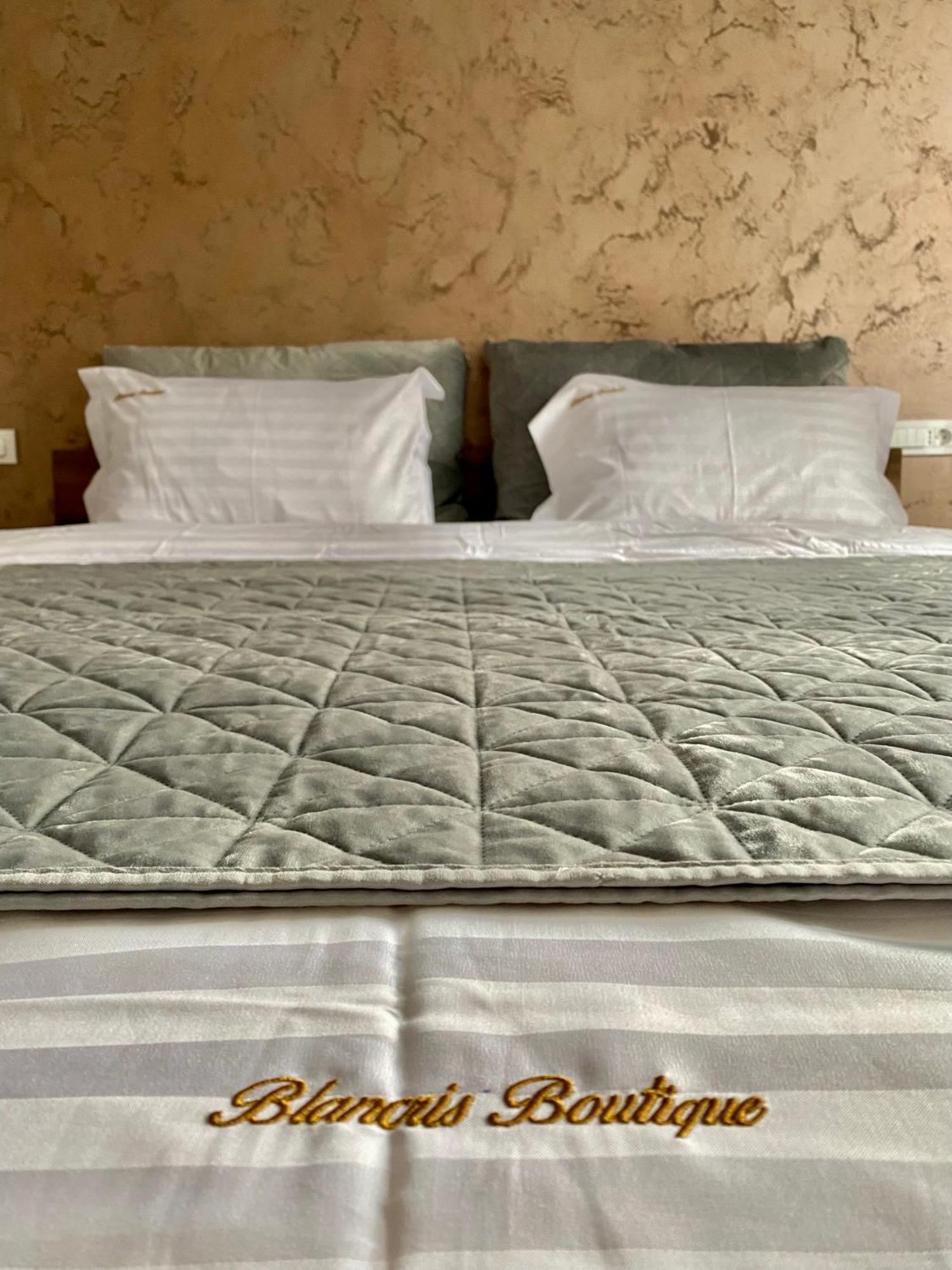 Blancris Boutique Apartment Brasov Ngoại thất bức ảnh